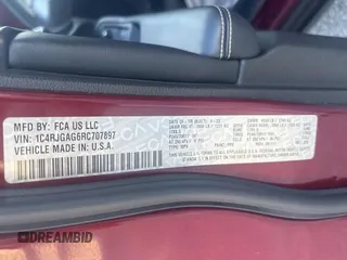 2024 Jeep Grand Cherokee Laredo X z VIN 1C4RJGAG6RC707897, wystawiony jako Copart lot #61268955 z przebiegiem 50 611 mil mil oraz Czysty tytuł • Clean title. Historia ofert i sprzedaży dostępna na DreamBid. Obrazek 10.