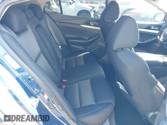 2016 Nissan Maxima SR with VIN 1N4AA6AP6GC398426, listed as a IAAI auction lot 41468260 with 153,716 mi miles and . Bid and sale history available at DreamBid. Image 8.