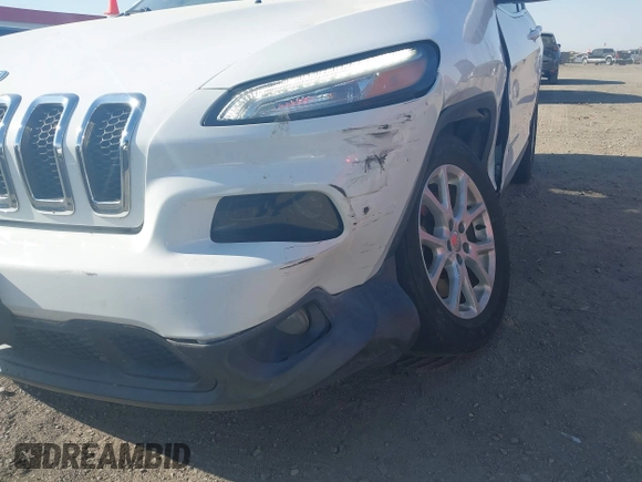 2014 Jeep Cherokee Latitude with VIN 1C4PJLCB1EW226188, listed as a IAAI auction lot 41869119 with 54,478 mi miles. Bid and sale history available at carsss.com. Image 17.