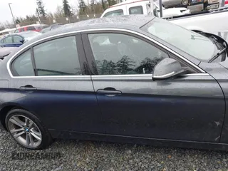 2018 BMW 3 Series 330i xDrive with VIN WBA8D9G56JNU72511, listed as a IAAI auction lot 41237501 with 40,734 mi miles. Bid and sale history available at carsss.com. Image 14.