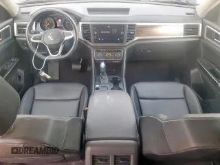 2021 Volkswagen Atlas SE with VIN 1V2WR2CA3MC519899, listed as a Copart auction lot 64051135 with 60,586 mi miles and Salvage title. Bid and sale history available at DreamBid. Image 8.