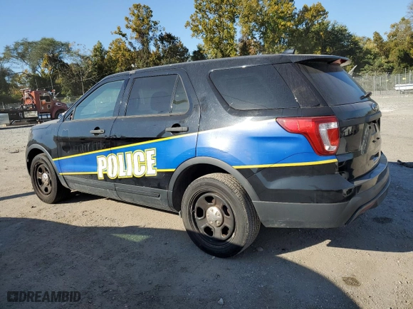 2017 Ford Police Interceptor Utility with VIN 1FM5K8AT3HGA77239, listed as a Copart auction lot 72753094 with 98,784 mi miles and Clean Title. Bid and sale history available at carsss.com. Image 2.
