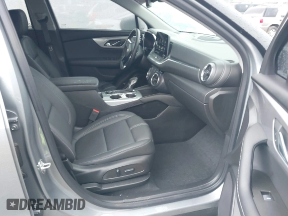 2024 Chevrolet Blazer LT with VIN 3GNKBDR4XRS136956, listed as a IAAI auction lot 42404333 with 19,976 mi miles and . Bid and sale history available at DreamBid. Image 5.