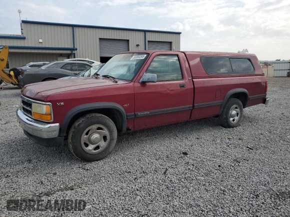 1996 Dodge Dakota z VIN 1B7FL26X0TS581123, wystawiony jako Copart lot #55069395 z przebiegiem 133 707 mil mil oraz Szkoda całkowita • Salvage title. Historia ofert i sprzedaży dostępna na DreamBid. Obrazek 1.