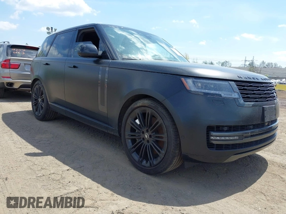 2024 Land Rover Range Rover SE z VIN SALKP9E96RA092327, wystawiony jako IAAI lot #42060310 z przebiegiem 41 594 mil mil oraz . Historia ofert i sprzedaży dostępna na DreamBid. Obrazek 1.