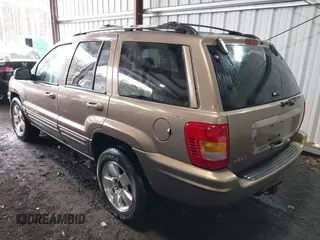 2001 Jeep Grand Cherokee Limited with VIN 1J4GW58N51C581743, listed as a IAAI auction lot 41768215 with 195,862 mi miles. Bid and sale history available at carsss.com. Image 3.