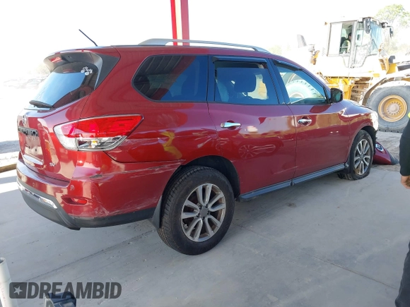 2016 Nissan Pathfinder SV with VIN 5N1AR2MN6GC621713, listed as a IAAI auction lot 41275408 with 136,017 mi miles. Bid and sale history available at carsss.com. Image 4.