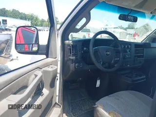 2016 Chevrolet Express Cargo с VIN 1GCWGAFF2G1334493, выставлен на аукционе IAAI как лот 42506838 с пробегом 247 474 миль миль и . История ставок и продаж доступна на DreamBid. Изображение 7.