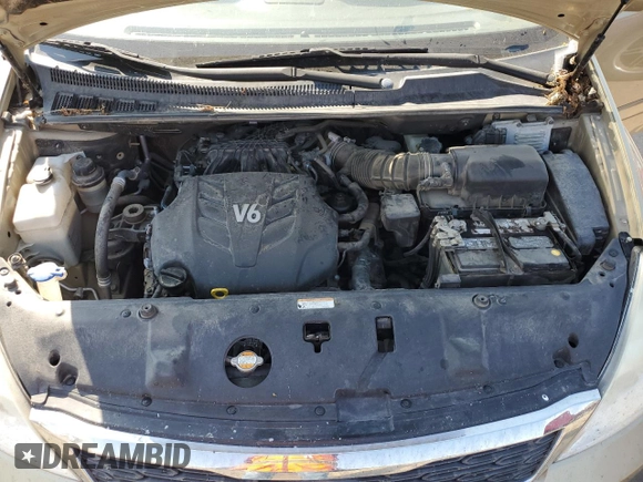 2011 Kia Sedona LX with VIN KNDMG4C71B6393083, listed as a Copart auction lot 63269004 with 136,601 mi miles and Salvage Title. Bid and sale history available at carsss.com. Image 12.