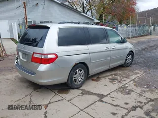 2006 Honda Odyssey EX-L with VIN 5FNRL38656B401515, listed as a IAAI auction lot 40887899 with 241,327 mi miles. Bid and sale history available at carsss.com. Image 4.