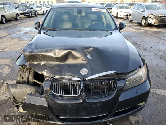 2006 BMW 3 Series 330xi with VIN WBAVD33536KV61953, listed as a Copart auction lot 84622424 with 153,593 mi miles and Salvage Title. Bid and sale history available at carsss.com. Image 5.