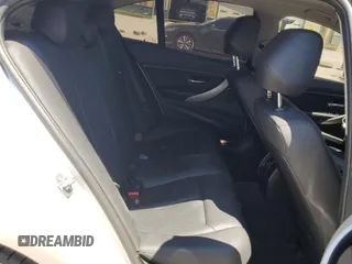 2014 BMW 3 Series 320i xDrive с VIN WBA3C3C58EP662305, выставлен на аукционе Copart как лот 62811895 с пробегом 43 793 миль миль и Списание • Salvage title. История ставок и продаж доступна на DreamBid. Изображение 10.