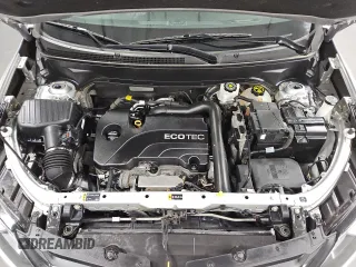 2020 Chevrolet Equinox LS z VIN 2GNAXFEV8L6197414, wystawiony jako Copart lot #55846185 z przebiegiem 105 418 mil mil oraz Czysty tytuł • Clean title. Historia ofert i sprzedaży dostępna na DreamBid. Obrazek 12.