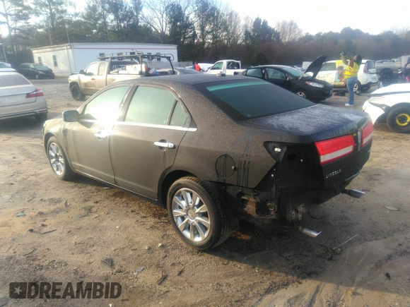 2011 Lincoln MKZ z VIN 3LNHL2GC6BR766674, wystawiony jako IAAI lot #41171302 z przebiegiem 250 324 mil mil oraz . Historia ofert i sprzedaży dostępna na DreamBid. Obrazek 3.
