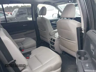 2019 Honda Pilot Touring 7-Passenger z VIN 5FNYF5H66KB027960, wystawiony jako IAAI lot #41863212 z przebiegiem 114 615 mil mil oraz . Historia ofert i sprzedaży dostępna na DreamBid. Obrazek 8.