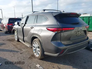 2023 Toyota Highlander L with VIN 5TDKDRAHXPS518355, listed as a IAAI auction lot 41115413 with 17,646 mi miles and . Bid and sale history available at DreamBid. Image 3.