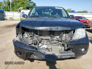 2020 Nissan Frontier SV z VIN 1N6ED0CF5LN703883, wystawiony jako Copart lot #56418915 z przebiegiem 150 844 mil mil oraz Szkoda całkowita • Salvage title. Historia ofert i sprzedaży dostępna na DreamBid. Obrazek 5.