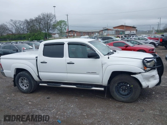 2011 Toyota Tacoma with VIN 3TMLU4EN8BM060346, listed as a IAAI auction lot 41876862 with 182,654 mi miles. Bid and sale history available at carsss.com. Image 13.