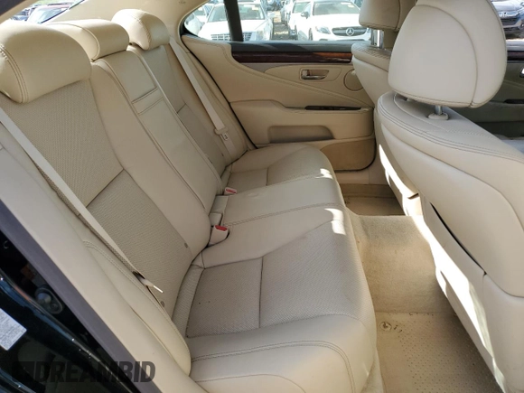 2015 Lexus LS 460 with VIN JTHBL5EF5F5136712, listed as a Copart auction lot 80684844 with 38,303 mi miles and Salvage title. Bid and sale history available at DreamBid. Image 10.
