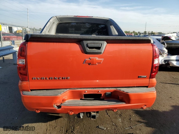 2009 Chevrolet Avalanche LT w/2LT with VIN 3GNFK22069G203102, listed as a Copart auction lot 74141654 with 235,264 mi miles and Clean Title. Bid and sale history available at carsss.com. Image 6.