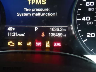 2017 Audi A7 Premium Plus with VIN WAUW2AFC0HN085266, listed as a IAAI auction lot 41461035 with 135,459 mi miles. Bid and sale history available at carsss.com. Image 7.