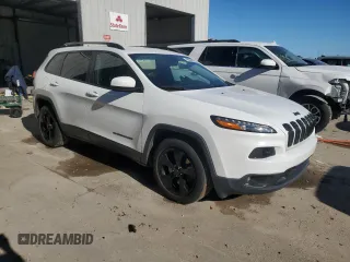 2017 Jeep Cherokee Limited with VIN 1C4PJLDB0HW548338, listed as a Copart auction lot 46846465 with 103,691 mi miles and Salvage Title. Bid and sale history available at carsss.com. Image 4.