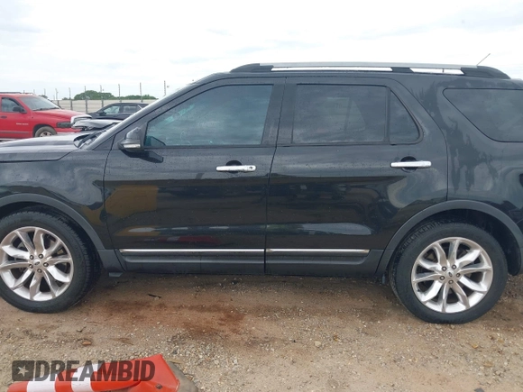 2014 Ford Explorer XLT z VIN 1FM5K8D82EGA68485, wystawiony jako IAAI lot #42198958 z przebiegiem 168 490 mil mil oraz . Historia ofert i sprzedaży dostępna na DreamBid. Obrazek 14.