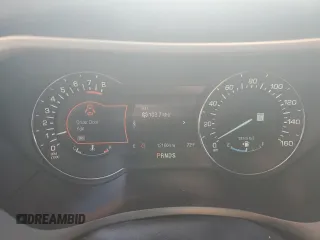 2013 Lincoln MKZ z VIN 3LN6L2GK3DR817386, wystawiony jako Copart lot #55602535 z przebiegiem 121 664 mil mil oraz Szkoda całkowita • Salvage title. Historia ofert i sprzedaży dostępna na DreamBid. Obrazek 9.