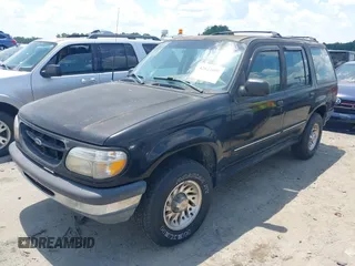 1998 Ford Explorer XL z VIN 1FMZU34X4WUC94388, wystawiony jako IAAI lot #42822057 z przebiegiem 232 117 mil mil oraz . Historia ofert i sprzedaży dostępna na DreamBid. Obrazek 2.