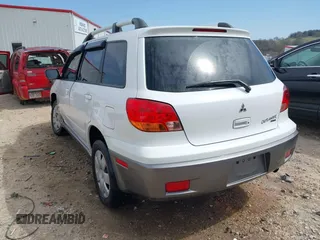 2004 Mitsubishi Outlander LS with VIN JA4LZ31F04U060022, listed as a IAAI auction lot 41775408 with 83,515 mi miles. Bid and sale history available at carsss.com. Image 3.
