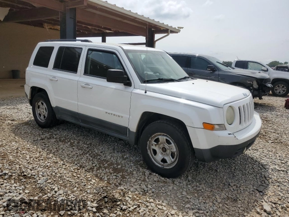 2011 Jeep Patriot Latitude with VIN 1J4NT1GBXBD178336, listed as a Copart auction lot 56512915 with 183,036 mi miles and Clean Title. Bid and sale history available at DreamBid. Image 4.