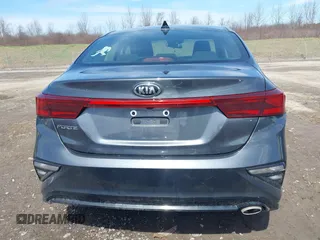 2019 Kia Forte LXS with VIN 3KPF24AD0KE095571, listed as a IAAI auction lot 41967590 with 31,967 mi miles. Bid and sale history available at carsss.com. Image 16.