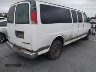 2000 Chevrolet City Express Cargo z VIN 1GAHG39J4Y1265384, wystawiony jako IAAI lot #42294326 z przebiegiem 200 891 mil mil oraz . Historia ofert i sprzedaży dostępna na DreamBid. Obrazek 4.