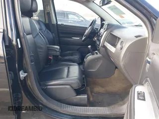 2016 Jeep Compass Latitude with VIN 1C4NJCEA5GD803959, listed as a IAAI auction lot 41443900 with 97,916 mi miles and . Bid and sale history available at DreamBid. Image 5.