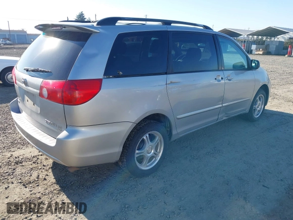 2006 Toyota Sienna LE with VIN 5TDBA23C06S064777, listed as a IAAI auction lot 41696905 with 250,761 mi miles. Bid and sale history available at carsss.com. Image 4.