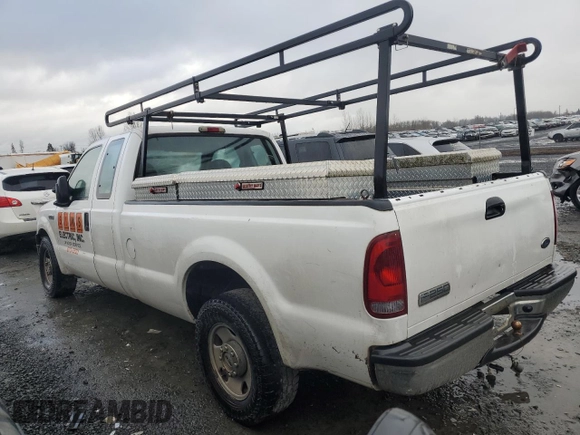 2005 Ford Super Duty F-250 XL with VIN 1FTSX20565EB83099, listed as a Copart auction lot 43036775 with 183,912 mi miles and Salvage Title. Bid and sale history available at carsss.com. Image 2.