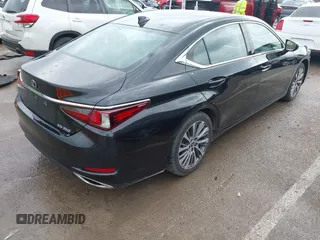 2020 Lexus ES 350 with VIN 58ADZ1B10LU055942, listed as a IAAI auction lot 42423623 with 73,724 mi miles and . Bid and sale history available at DreamBid. Image 4.