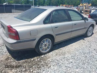 2000 Volvo S80 z VIN YV1TS94D1Y1118678, wystawiony jako IAAI lot #42312316 z przebiegiem 86 933 mil mil oraz . Historia ofert i sprzedaży dostępna na DreamBid. Obrazek 4.
