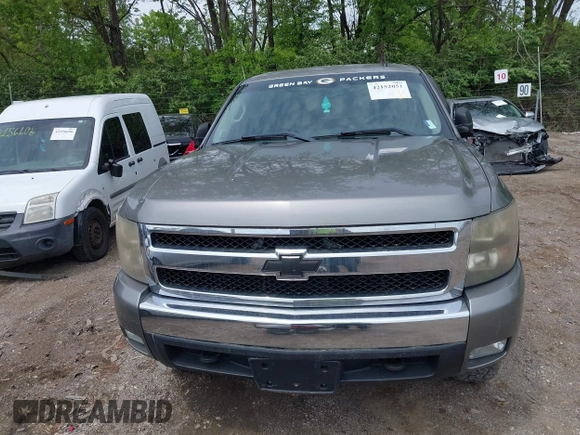 2007 Chevrolet Silverado 1500 LTZ with VIN 2GCEK13M471660691, listed as a IAAI auction lot 42152051 with 210,906 mi miles. Bid and sale history available at carsss.com. Image 18.