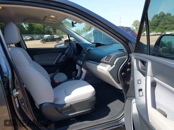 2018 Subaru Forester z VIN JF2SJABC9JH457297, wystawiony jako IAAI lot #42052293 z przebiegiem 94 058 mil mil oraz . Historia ofert i sprzedaży dostępna na DreamBid. Obrazek 5.
