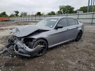 2009 BMW 3 Series 328i z VIN WBAPH77569NM28914, wystawiony jako Copart lot #57773725 z przebiegiem Nie podano mil oraz Szkoda całkowita • Salvage title. Historia ofert i sprzedaży dostępna na DreamBid. Obrazek 1.