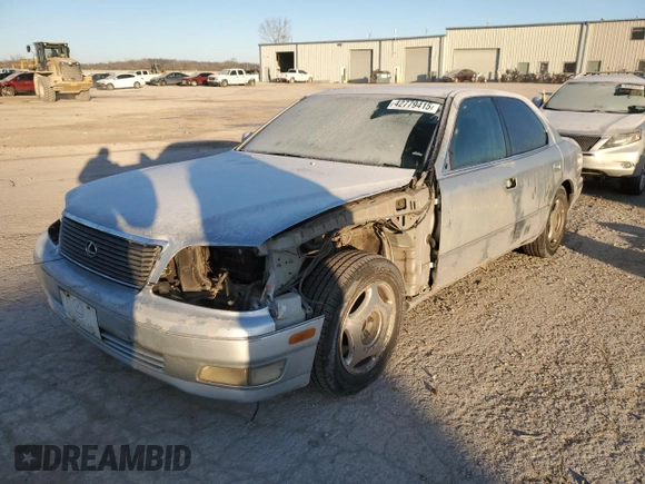1998 Lexus LS 400 z VIN JT8BH28F7W0101596, wystawiony jako Copart lot #42779415 z przebiegiem 278 995 mil mil oraz Szkoda całkowita • Salvage title. Historia ofert i sprzedaży dostępna na DreamBid. Obrazek 1.