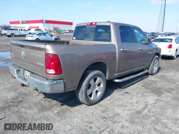 2010 Dodge 1500 SLT z VIN 1D7RV1CT7AS229291, wystawiony jako IAAI lot #41566144 z przebiegiem 130 639 mil mil oraz . Historia ofert i sprzedaży dostępna na DreamBid. Obrazek 4.