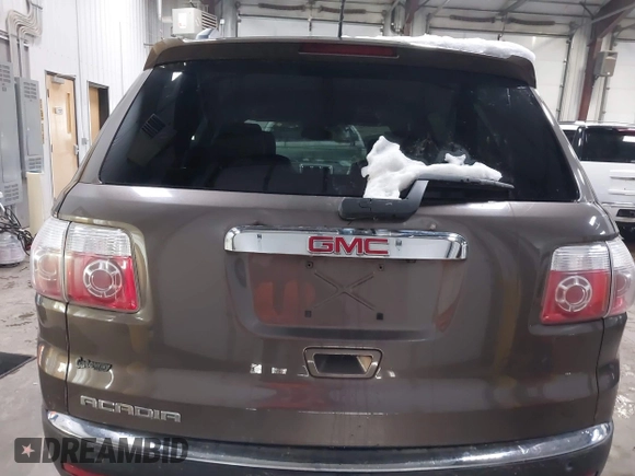 2011 GMC Acadia SLT1 with VIN 1GKKRREDXBJ331099, listed as a IAAI auction lot 41950066 with 128,067 mi miles. Bid and sale history available at carsss.com. Image 12.