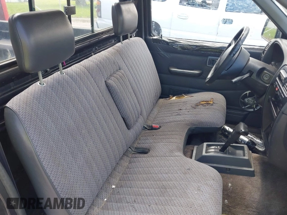 1997 Nissan Frontier XE with VIN 1N6SD11S0VC334308, listed as a IAAI auction lot 42468050 with 250,965 mi miles and . Bid and sale history available at DreamBid. Image 8.