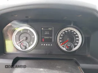 2015 Ram 2500 Tradesman с VIN 3C6UR5CL6FG513999, выставлен на аукционе IAAI как лот 42259171 с пробегом 265 657 миль миль и . История ставок и продаж доступна на DreamBid. Изображение 7.