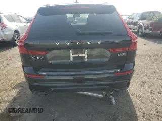 2024 Volvo XC60 Plus Dark Theme z VIN YV4L12RL5R1767754, wystawiony jako Copart lot #55004885 z przebiegiem 13 207 mil mil oraz Szkoda całkowita • Salvage title. Historia ofert i sprzedaży dostępna na DreamBid. Obrazek 6.