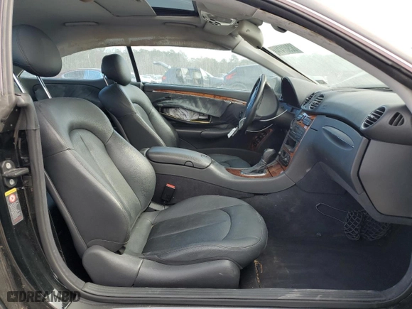 2004 Mercedes-Benz CLK-Class 5.0L with VIN WDBTJ75J54F091191, listed as a Copart auction lot 82981414 with 101,284 mi miles and Salvage Title. Bid and sale history available at carsss.com. Image 7.