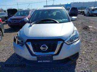 2020 Nissan Kicks SV with VIN 3N1CP5CV7LL545281, listed as a IAAI auction lot 42136872 with 11,458 mi miles. Bid and sale history available at carsss.com. Image 12.
