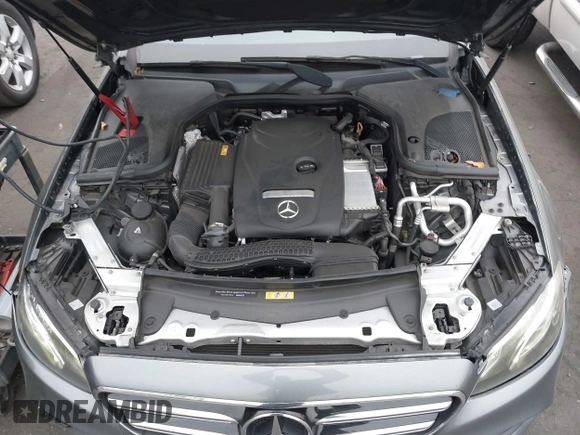 2018 Mercedes-Benz E-Class E 300 with VIN WDDZF4JB0JA433719, listed as a IAAI auction lot 41728360 with 46,848 mi miles. Bid and sale history available at carsss.com. Image 10.